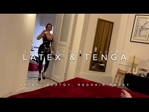 ❤️ Jaruma mai jajayen kaya sanye da rigar latex mai cin duri ️❌ Batsa na Gida ❌❤